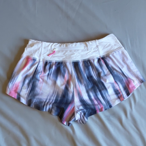 Lululemon running shorts, size 4 - Picture 3 of 6